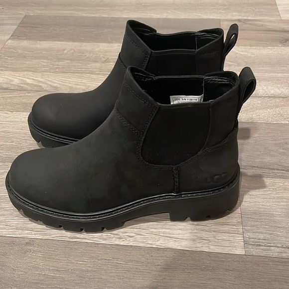 Ugg Loxley Boot - Picture 10 of 14